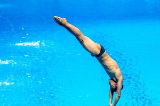 Zhang Wenao wins men's 1m springboard gold at World University Games